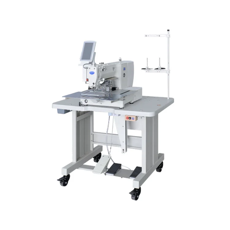 Máquina de costura CNC